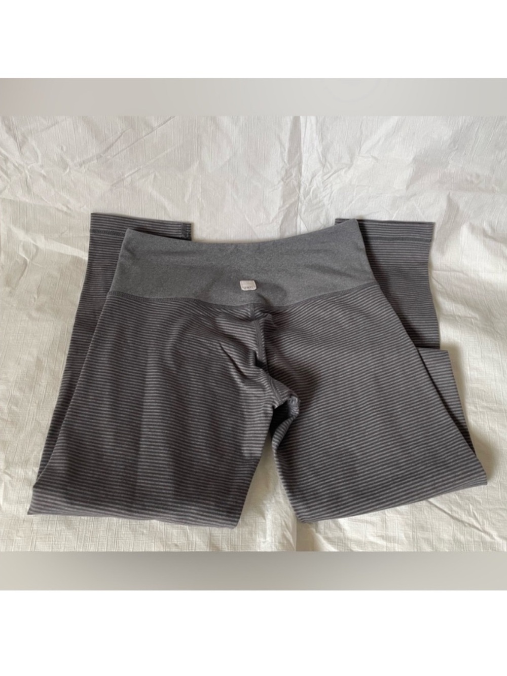 Vuori Crop Leggings XS